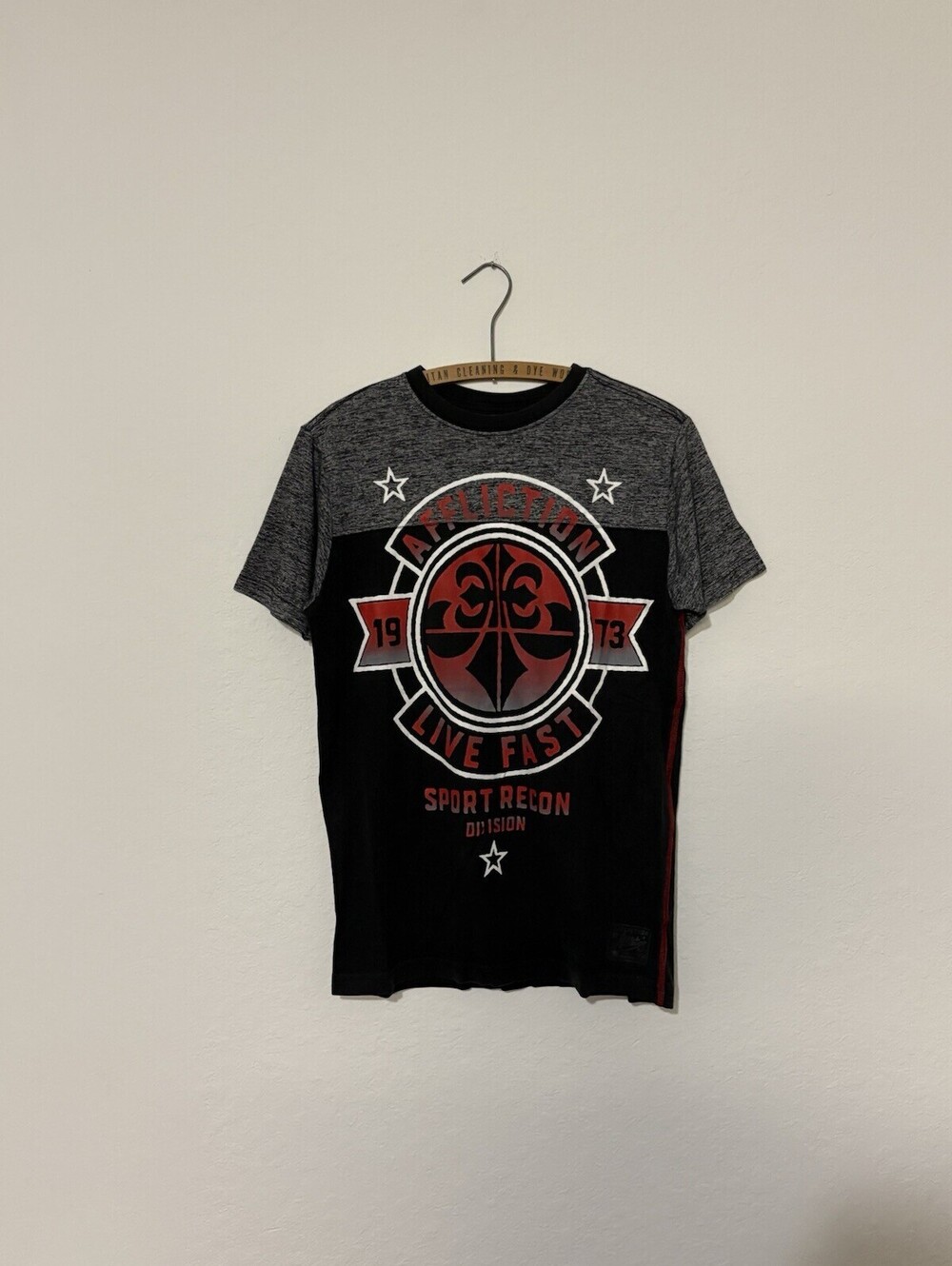 Affliction Y2K Sport Recon Division Black Red Graphic T-Shirt Size Men’s S